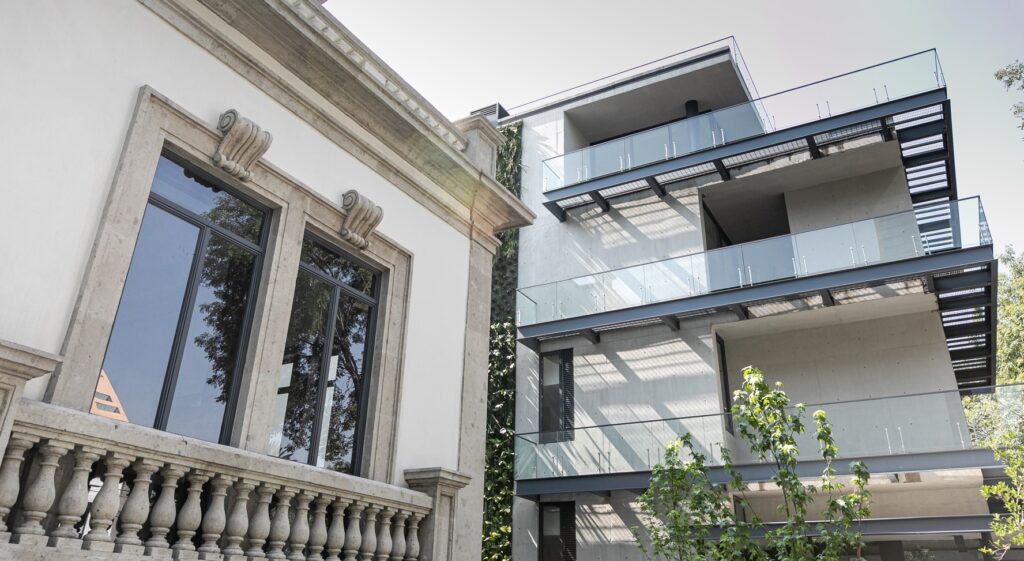 El valor inmobiliario de 327 Poe Ave